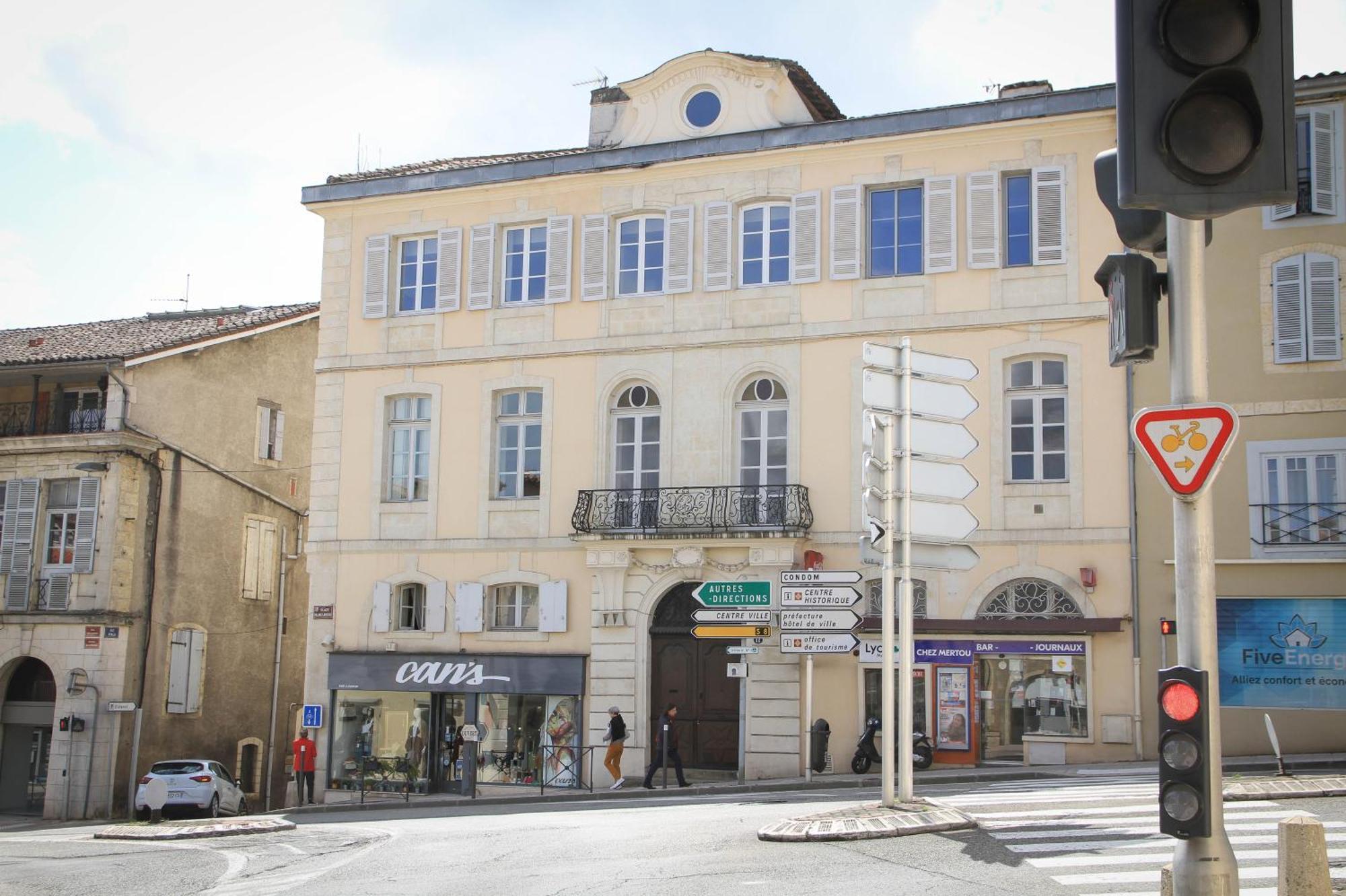 Villaret - Tres Spacieux En Coeur De Ville أوش المظهر الخارجي الصورة